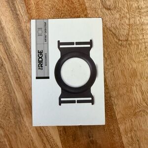 NEW IN BOX - Ridge Wallet Air Tag Cash Strap (Air Tag not included)